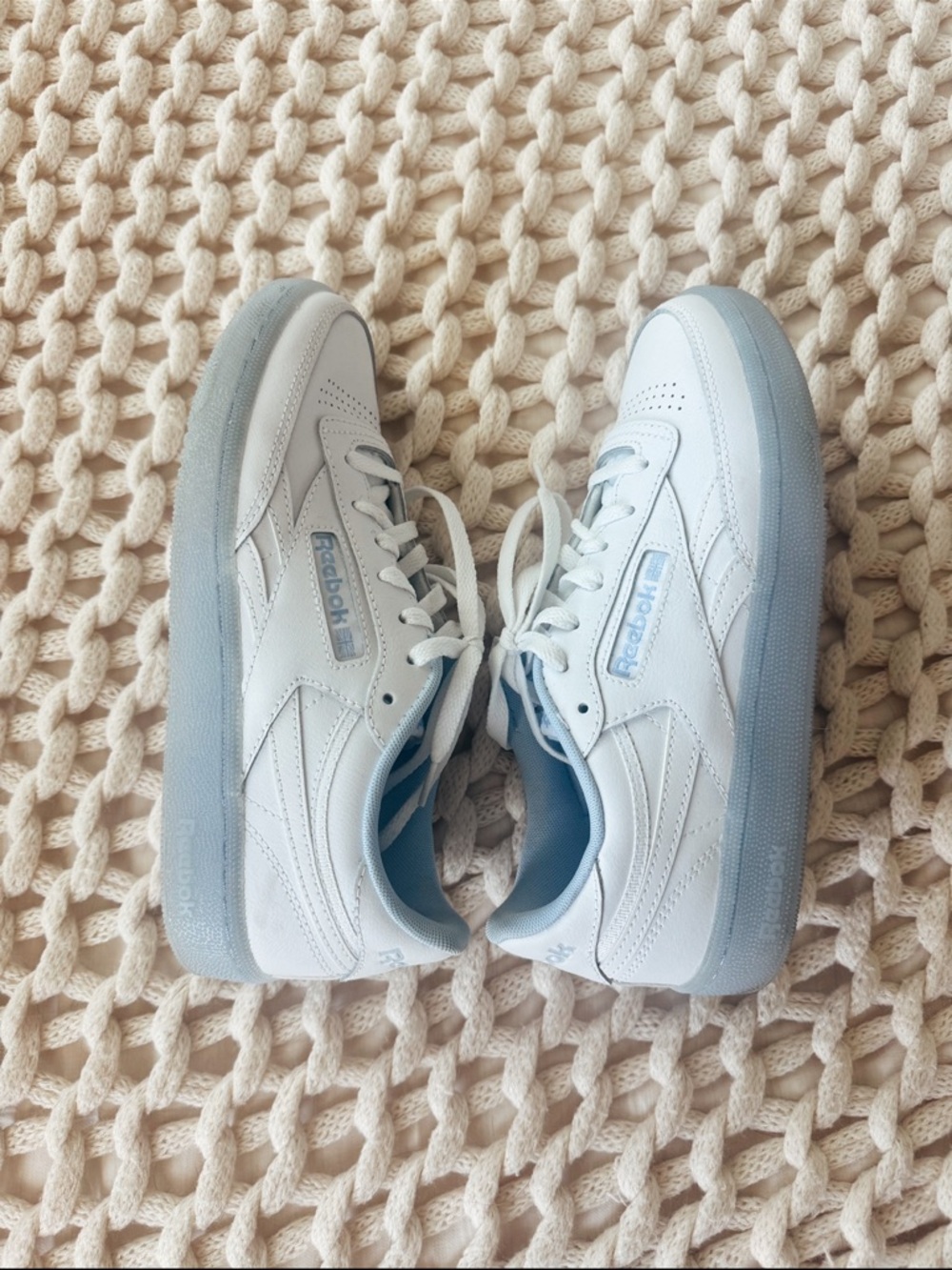 Reebok Kids White & Light Blue Low-Top Sneakers